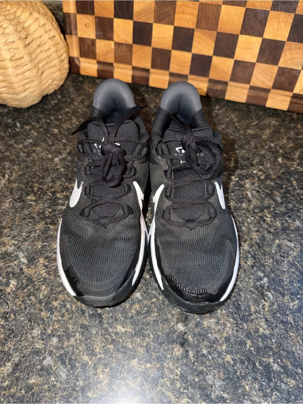 Nike Kids 4Y RunStar 4 Running Shoes